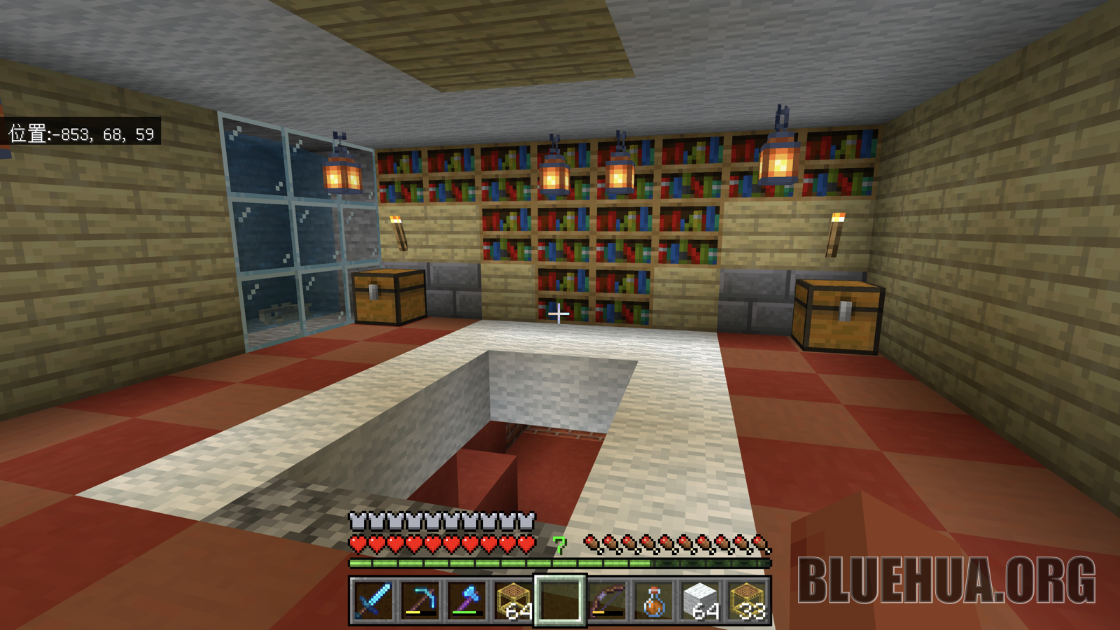 YF在客厅画壁后面挖的密室,下层有个下届传送门